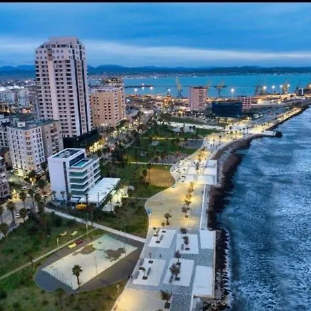 Lägenhet Beachfront With Balcony & Sea View Durrës