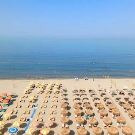 Beachfront With Balcony & Sea View Durrës